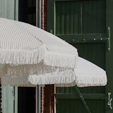  Parasols & parasol bases